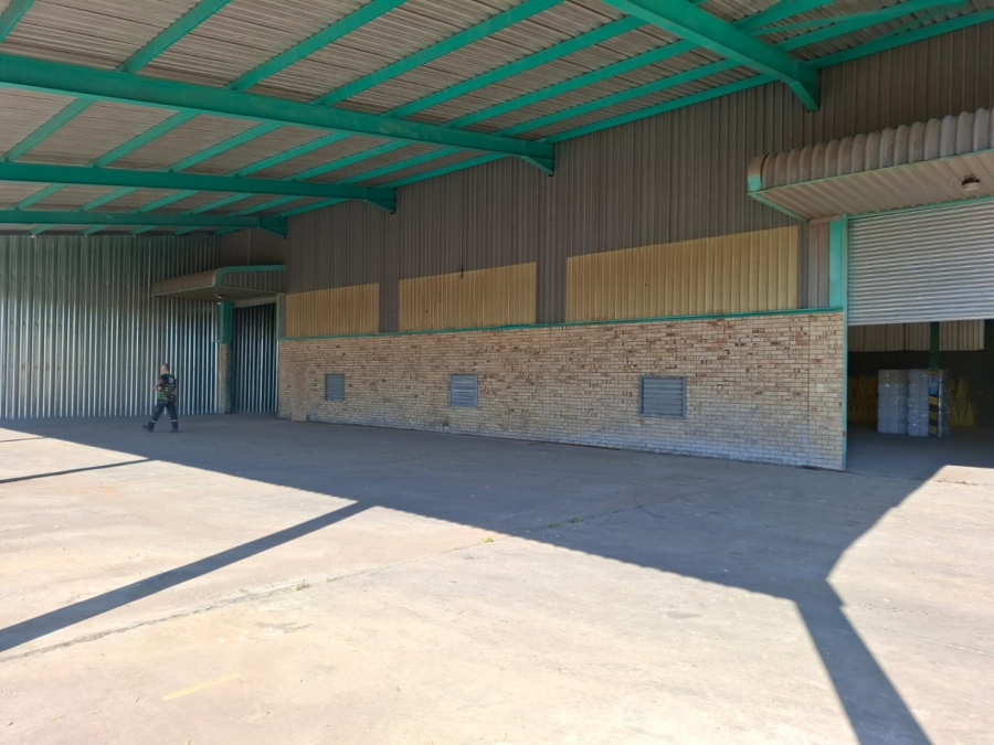 To Let Commercial Property for Rent in Oos Einde Free State